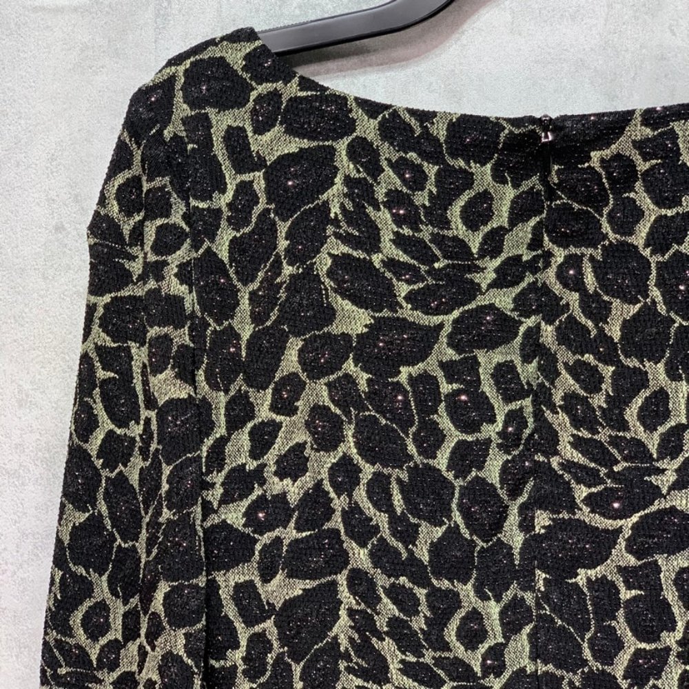 Vince Camuto Long Sleeve Glitter Animal Print Shea - Picture 7 of 12